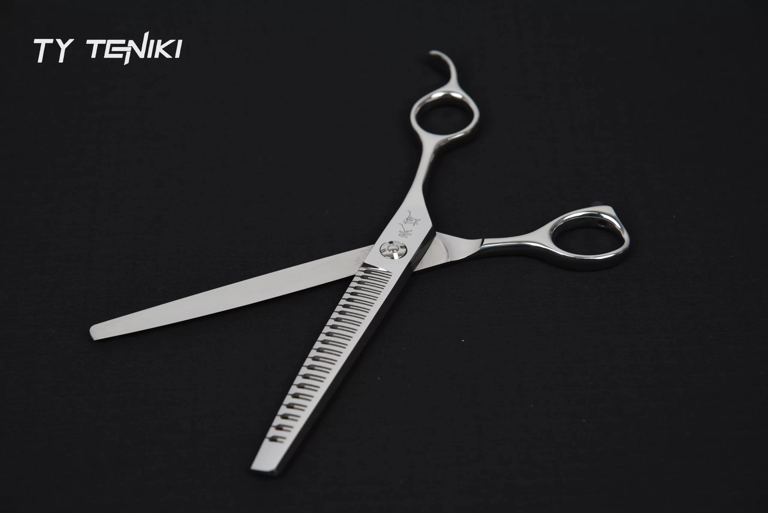 MT-70 / MT-75 Series Patented "Magic" Natural Finish Straight Scissors - Image 4