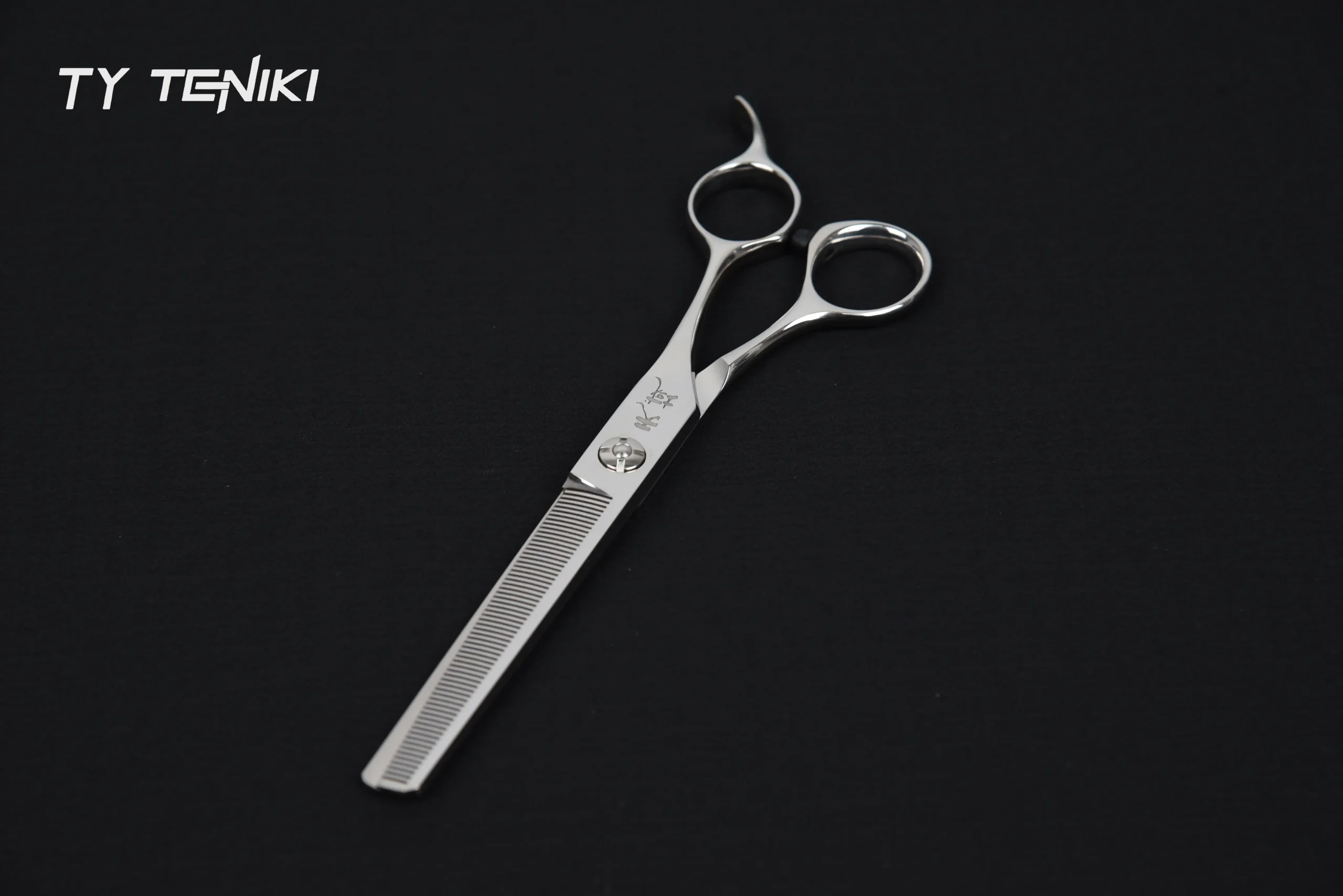 CT-65 Invisible 64-Tooth VG10 Thinning Shear | 45% Removal Seamless - Image 4