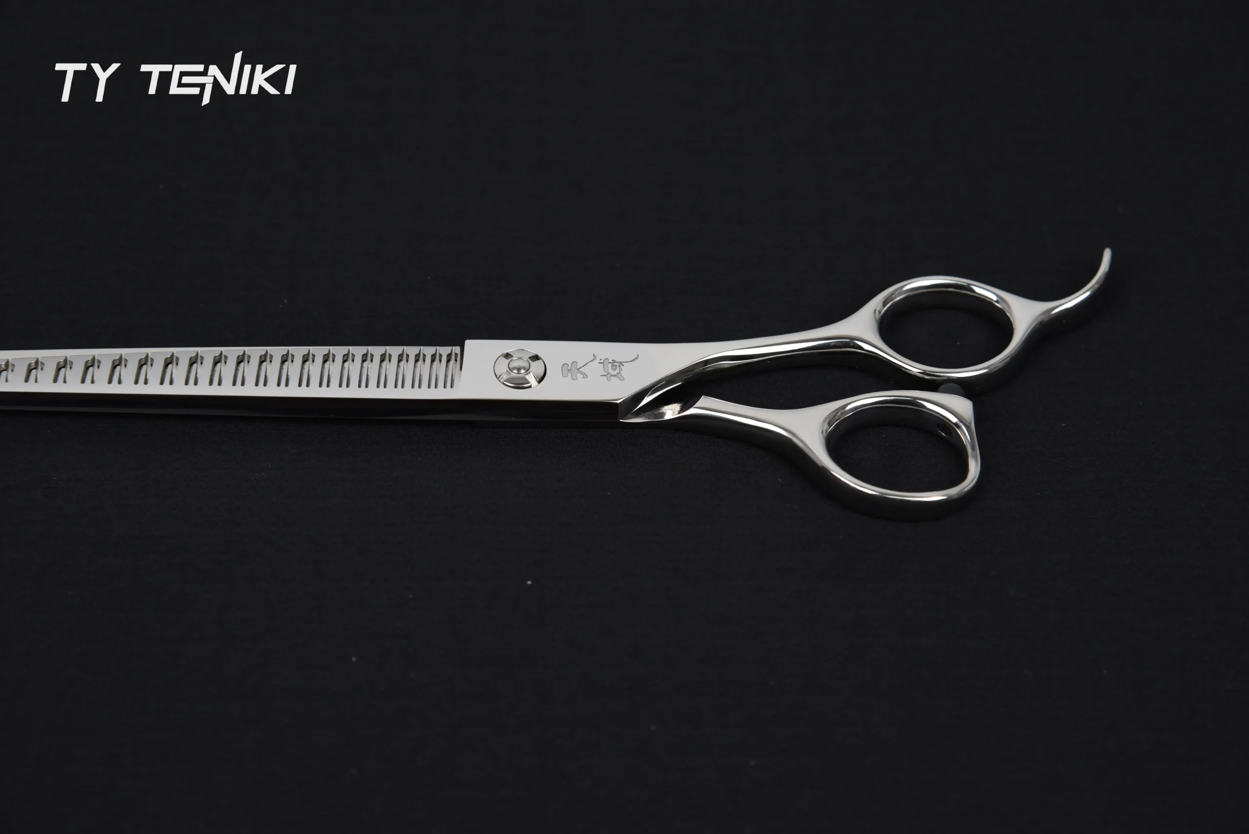 MT-70 Patented 7" & 7.5" VG10 Natural Finish Scissor | 90% Seamless Removal - Image 2