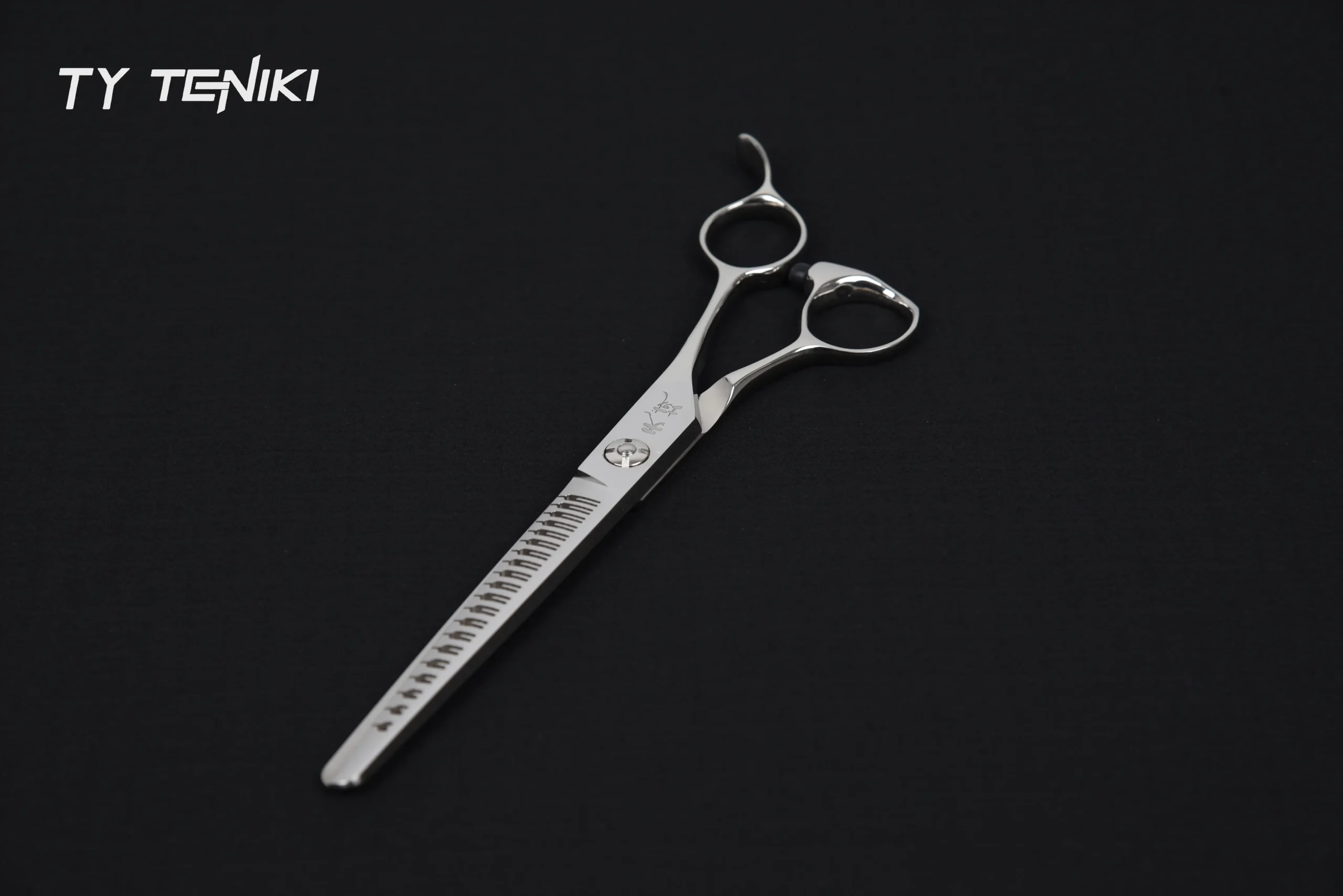 MT-70F Speed-Sculpt 7" VG10 Precision Natural Scissor for Fast Detailing - Image 4