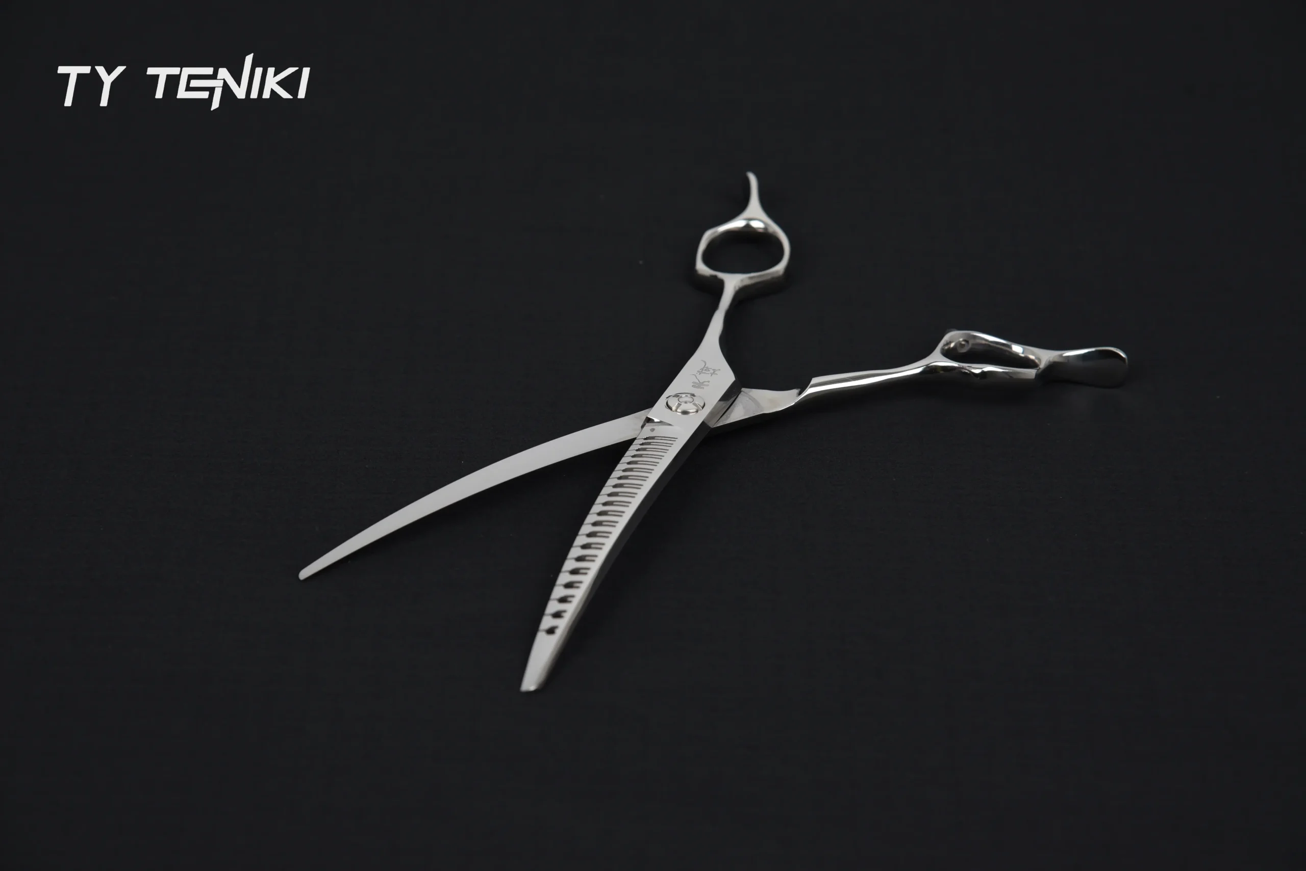 MT-70FC Precision Curved 7" VG10 Natural Scissor | Asian Fusion Pinnacle - Image 3
